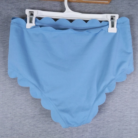 🎉 3/$20 Zaful Textured Scalloped High Waisted Bikini Bottom - Picture 5 of 7